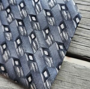 2 For $40. Geoffrey Beene 100% silk tie.